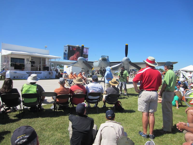 Mosquito at Warbirds in Review
