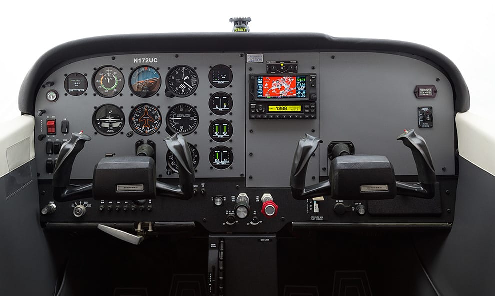 Ascend 172 cockpit