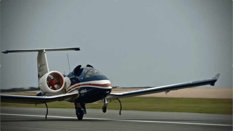 efan on ground