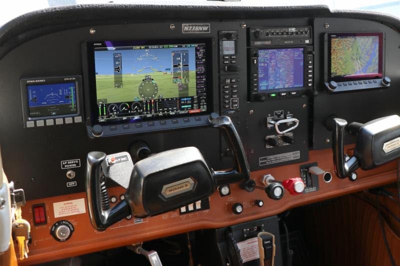 Dynon Avionics Cessna 172 Panel
