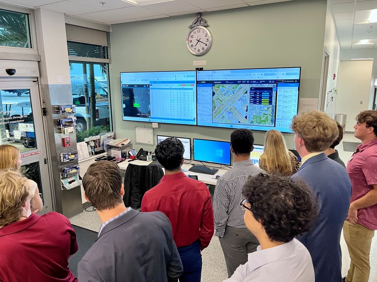 Aspiring entrepreneurs explore aviation careers at Naples Airport — General  Aviation News, image size:1200x900