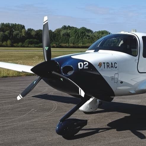 MT-Propeller scimitar 3-blade propeller installed on a Cirrus SR20 aircraft